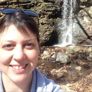 Meet your Posher, Kim